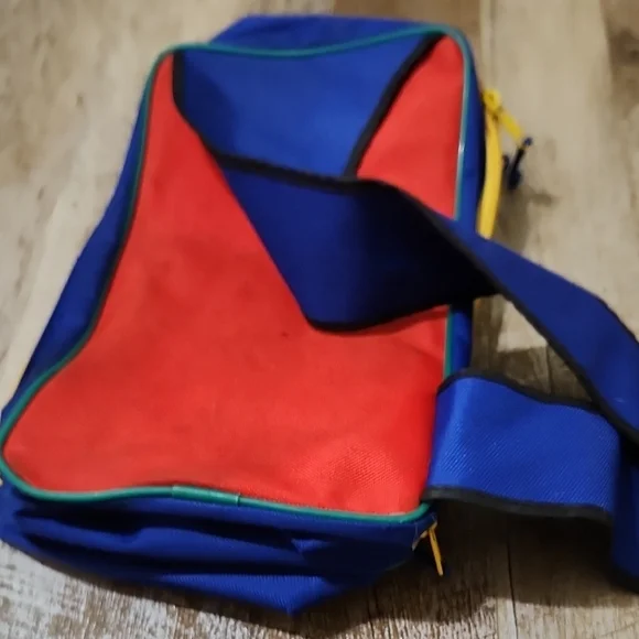 Nintendo Red and Blue Carrying Case - Picture 5 of 9